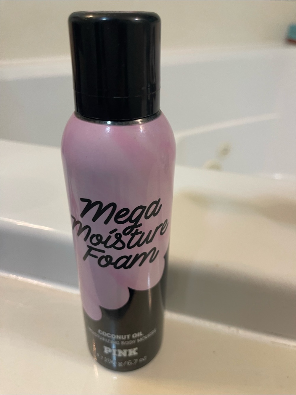 Bath & Body Works Mega Moisture Foam in Pink and Black